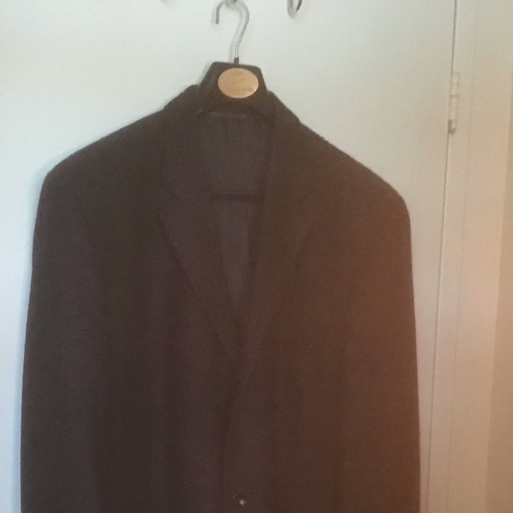 Mens 100% wool sport jacket. Made in Canada.